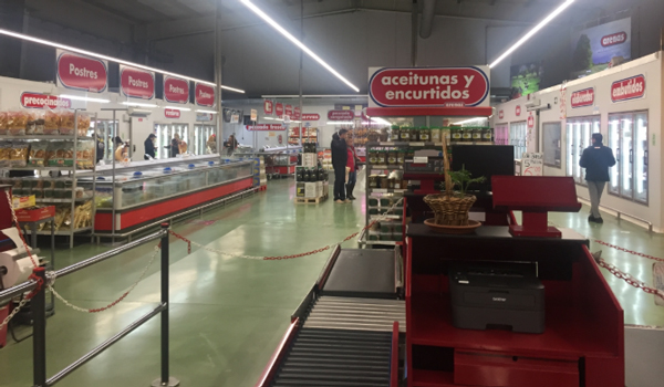 interior de un supermercado